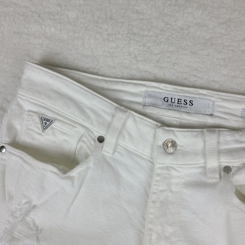 GUESS Jeans Mens 30x32 White Wash Slim Tapered Distressed‎ Denim